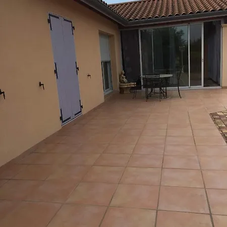 D'hotes Chez Coco Bed & Breakfast